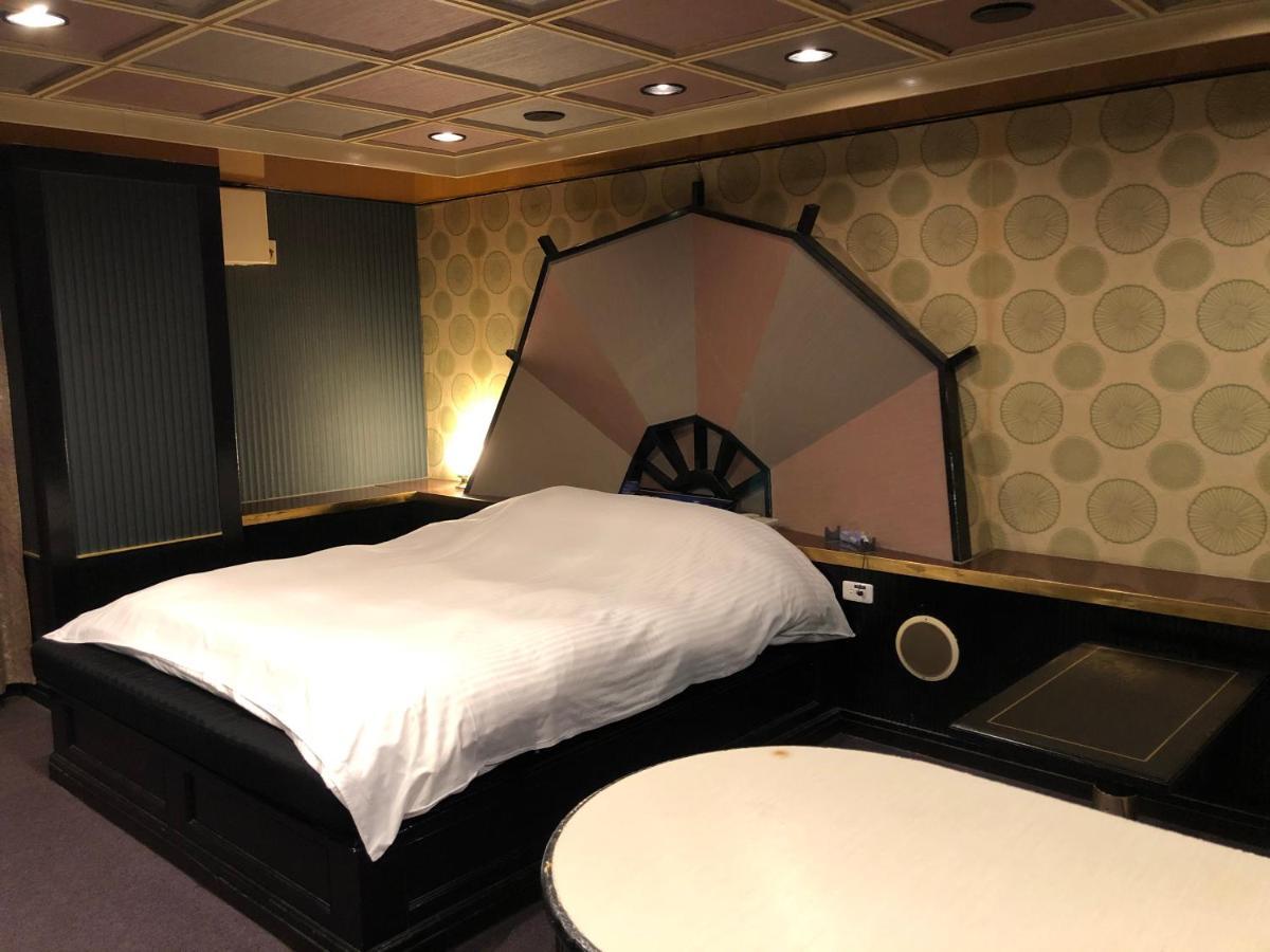 Hotel Chapel Story Sakaihigashi (Adults Only) Сакаи Экстерьер фото