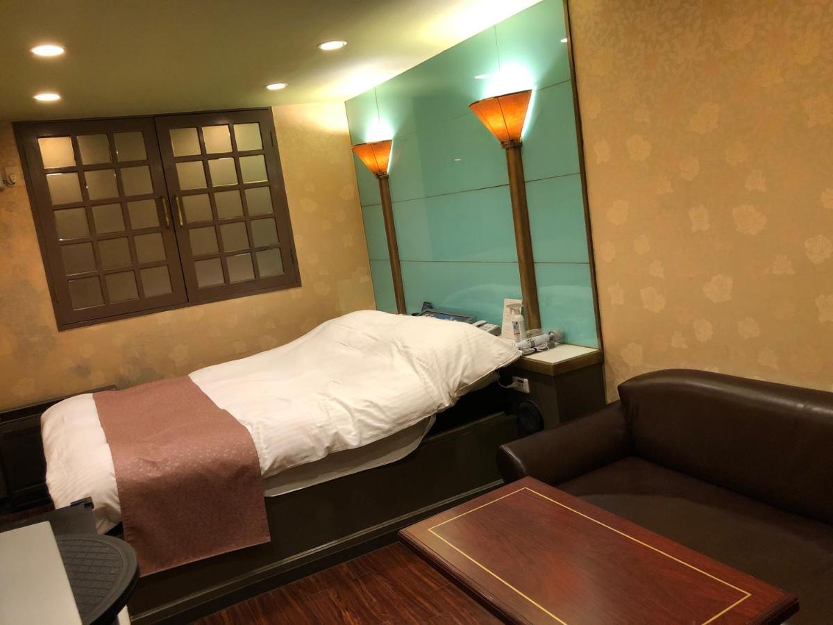 Hotel Chapel Story Sakaihigashi (Adults Only) Сакаи Экстерьер фото