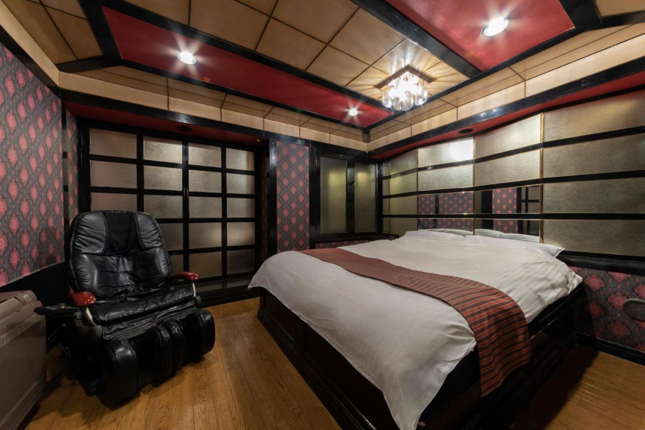 Hotel Chapel Story Sakaihigashi (Adults Only) Сакаи Экстерьер фото