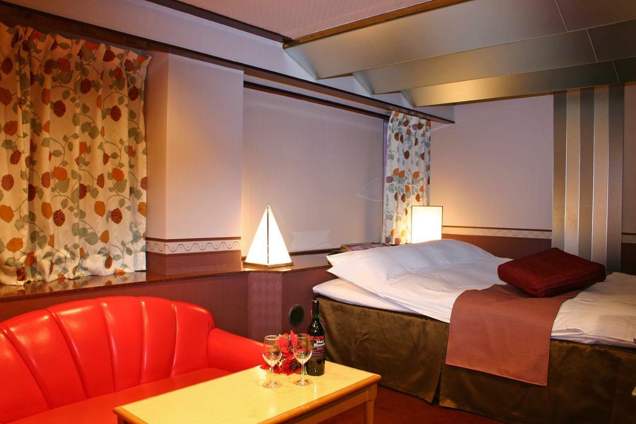 Hotel Chapel Story Sakaihigashi (Adults Only) Сакаи Экстерьер фото